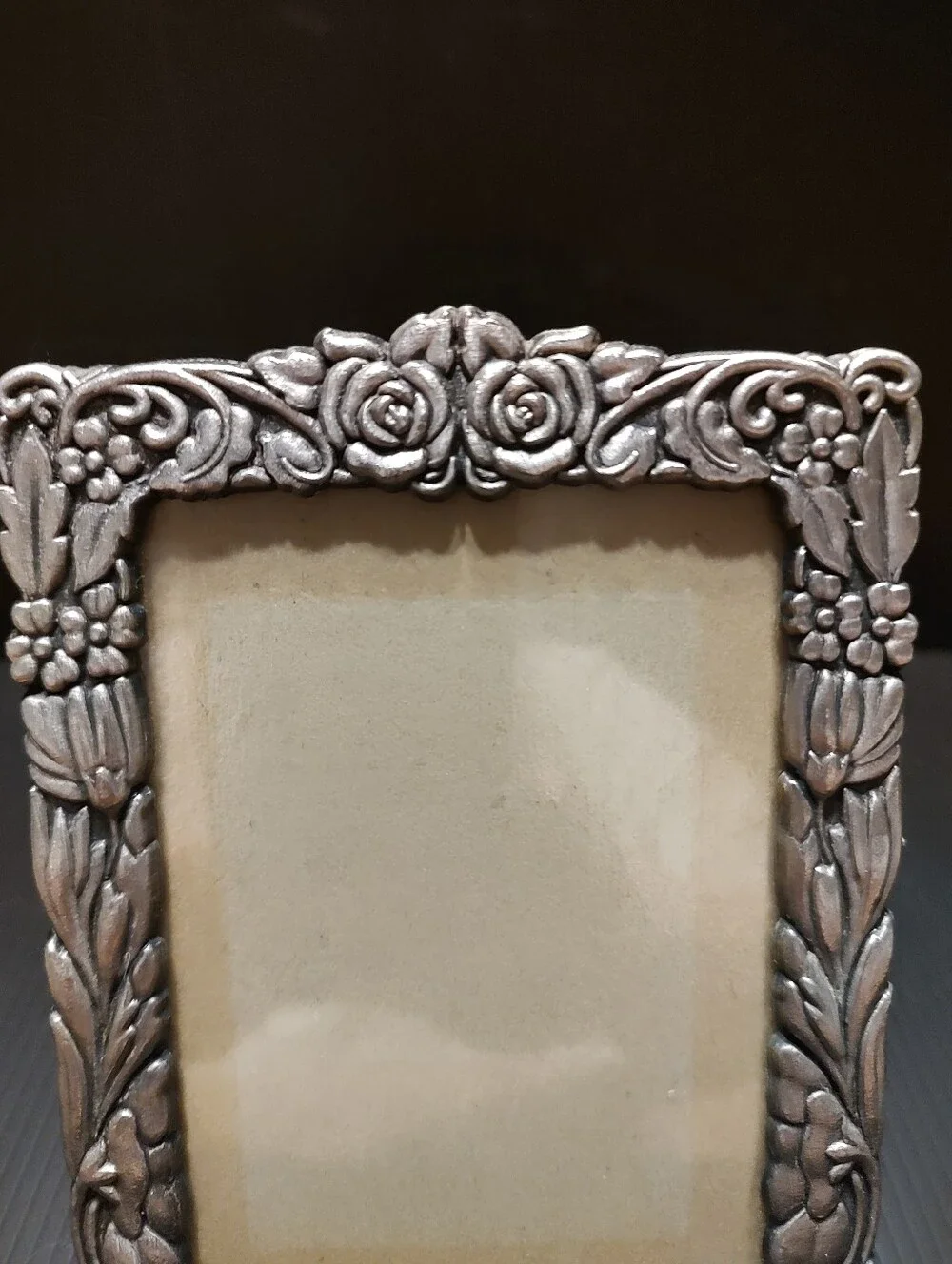 🌹🩶🌹Darling Vintage 90's Pewter Rose Floral Tabletop Picture Frame
